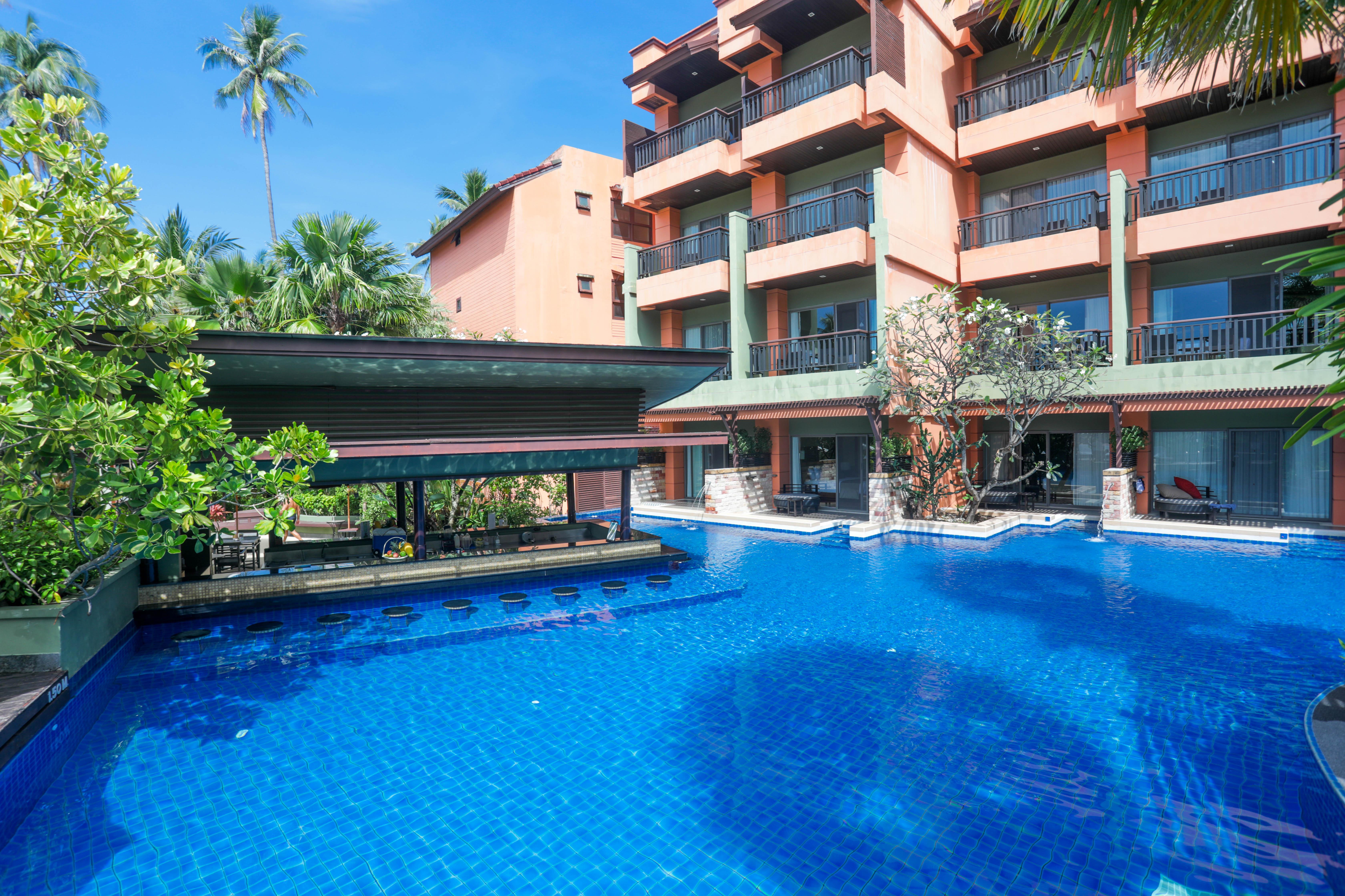 Courtyard By Marriott Phuket, Patong Beach Resort Exterior photo
